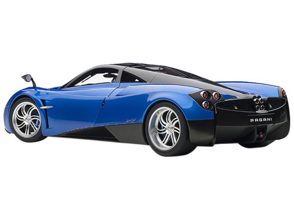 12232.jpg Pagani Huayra Metallic Blue with Black Top and Silver Wheels 1/12 Model Car by Autoart