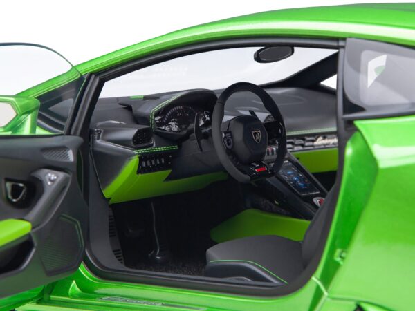 79215_57450828.jpg Lamborghini Huracan EVO Verde Selvans Green Metallic 1/18 Model Car by Autoart