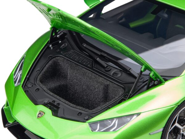 79215_57450829.jpg Lamborghini Huracan EVO Verde Selvans Green Metallic 1/18 Model Car by Autoart